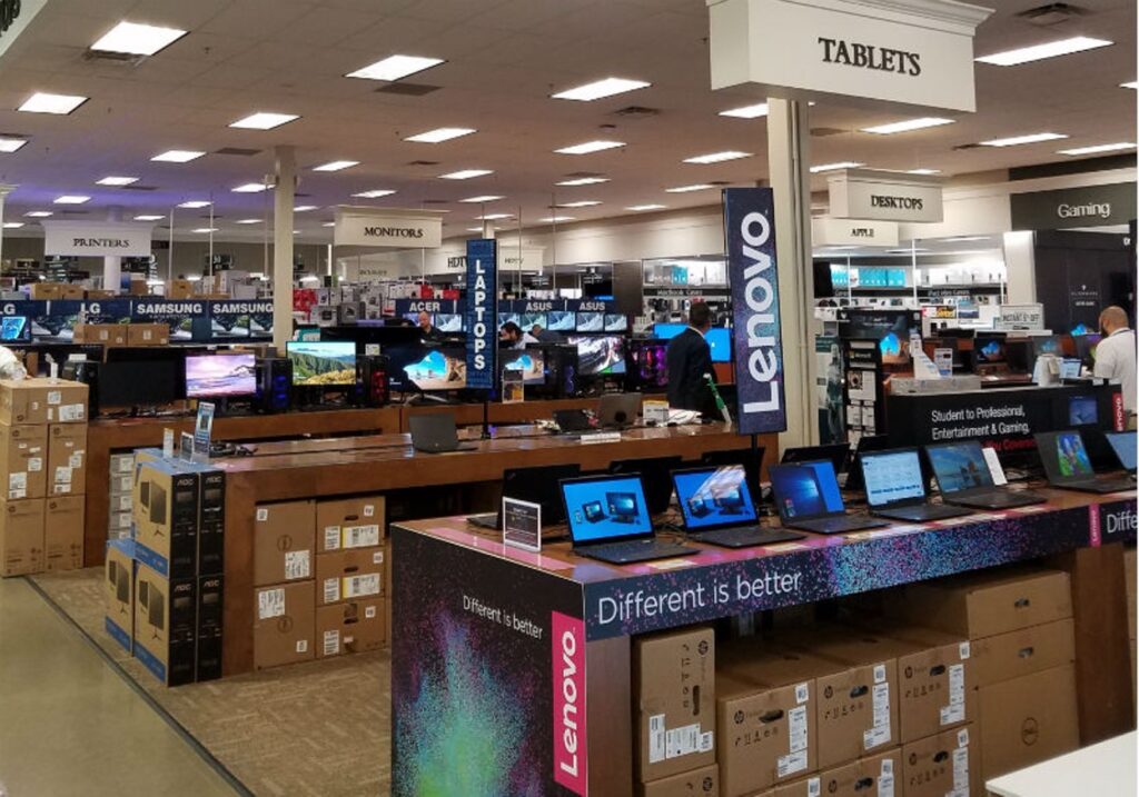 Discount Computer Stores, inside a computer store